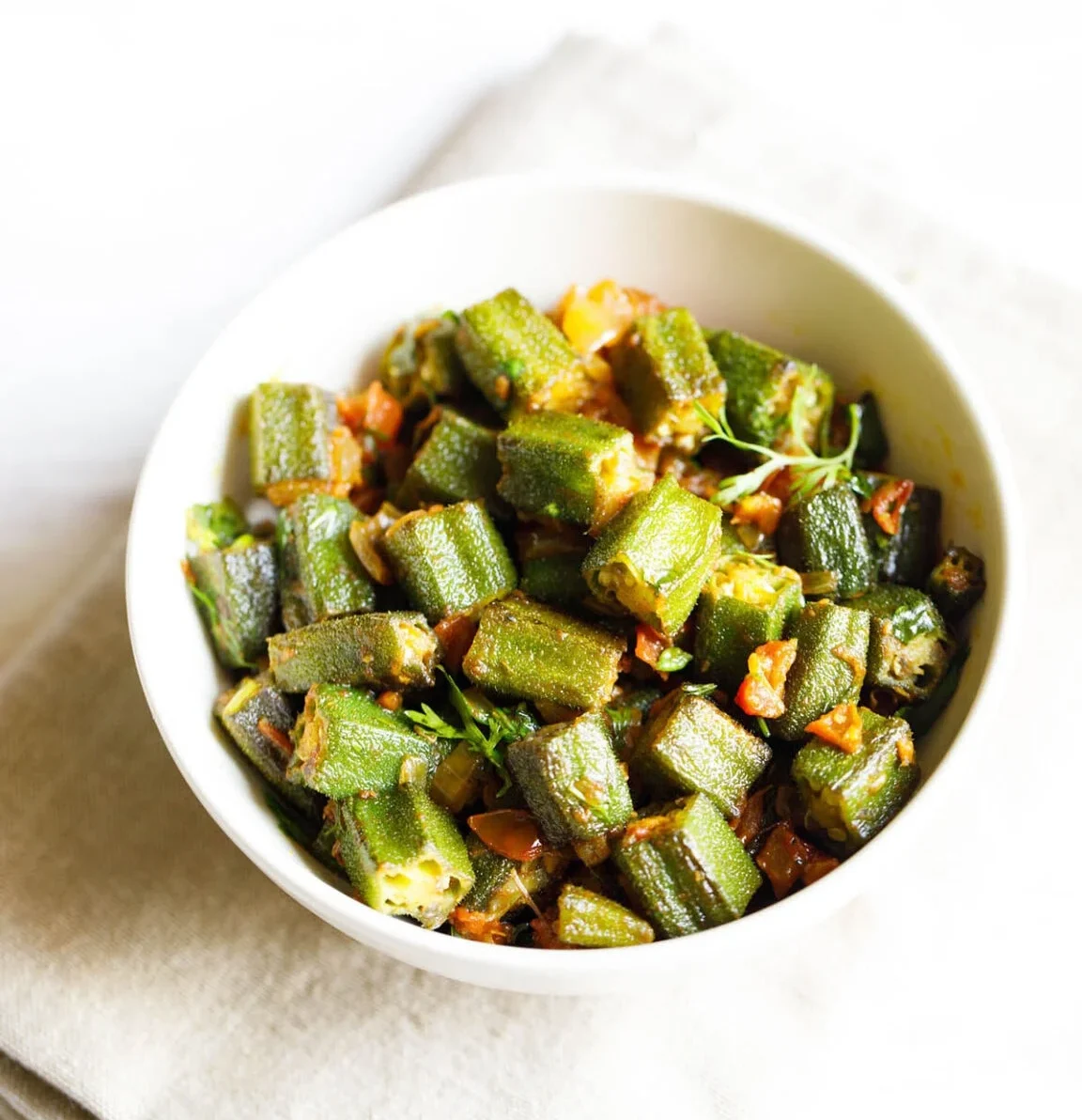 Bhindi masala opskrift